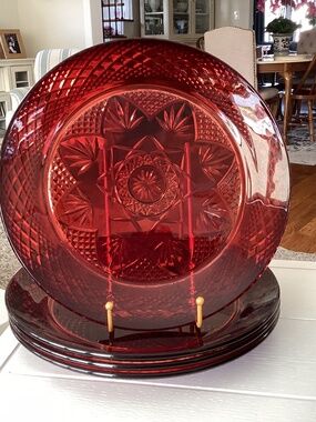 Set of (4) Cristal d’Arques-Durand “Antique Ruby” Plates